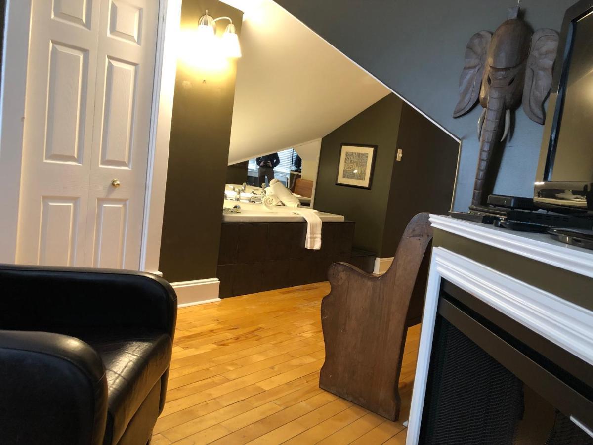 Leaside Manor Bed & Breakfast Сент Джонс Екстериор снимка